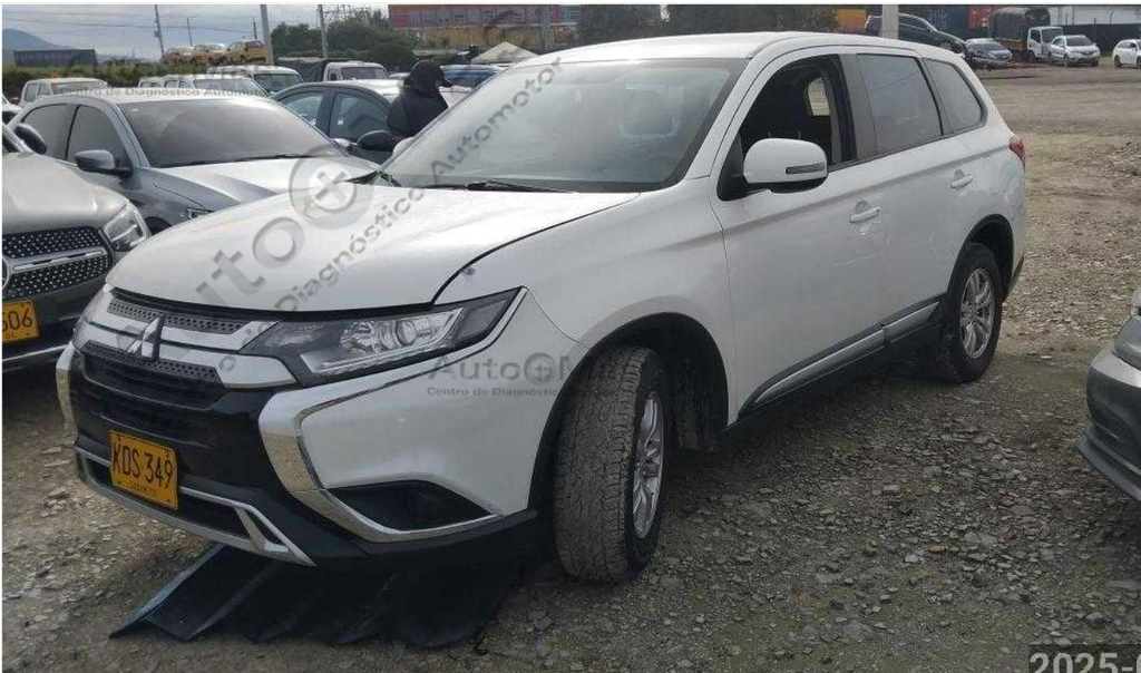 MITSUBISHI OUTLANDER KAITEKI 2.4 AUT 4*4 7 PTOS