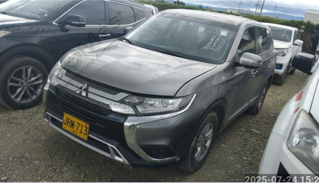 MITSUBISHI OUTLANDER 2.4 AUT KAITEKI LX 7 PUESTOS