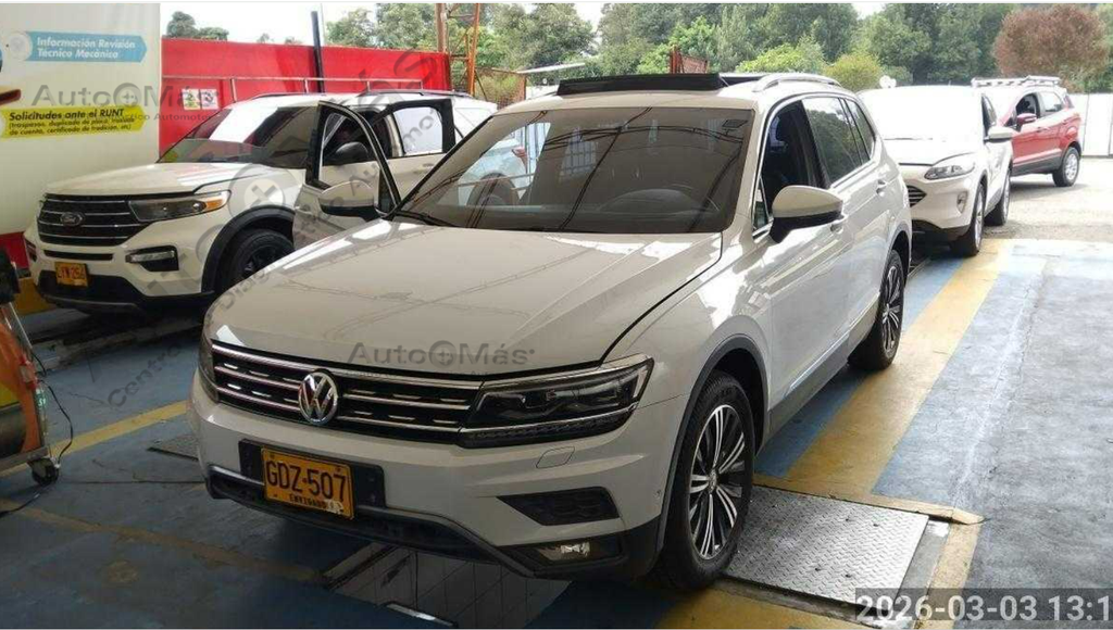 VOLKSWAGEN TIGUAN ALLSPACE HIGHLINE 2.0 T AUT FULL EQUIPO TECHO