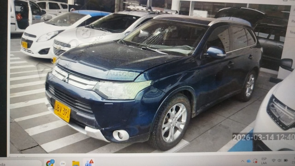 MITSUBISHI OUTLANDER 2.4 AUT 4*4 FULL 7 PTOS
