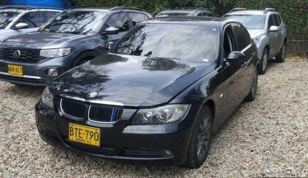 BMW 320 E90 2.0 AUT FULL EQUIPO TECHO