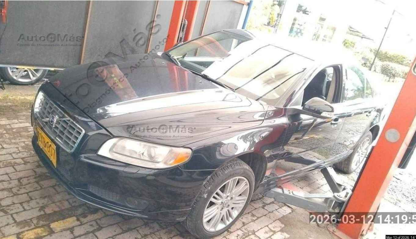 Puja por VOLVO S80 SEDAN 3.2 AUT FULL EQUIPO